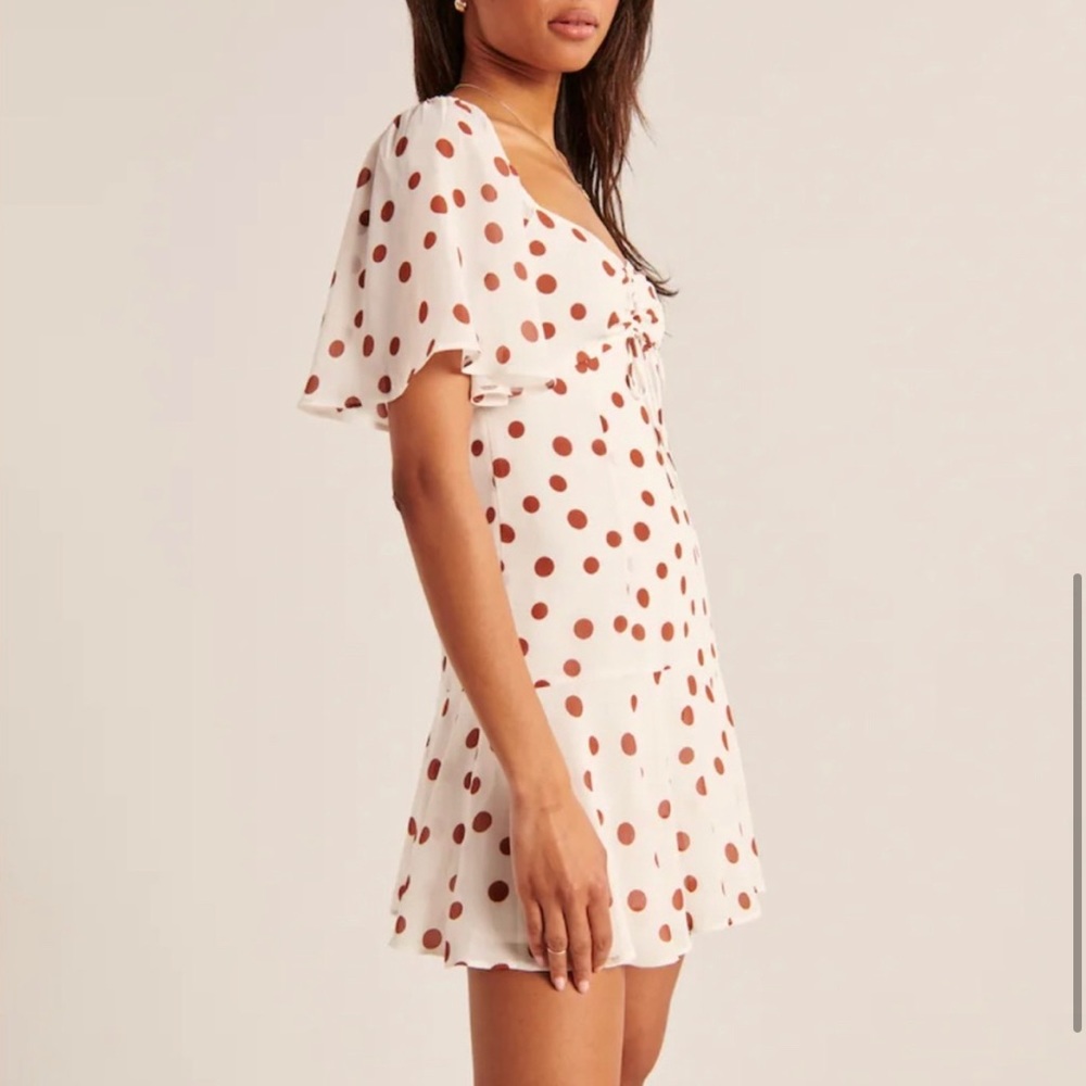 Abercrombie Flutter Sleeve keyhole minidress polka dots size XS